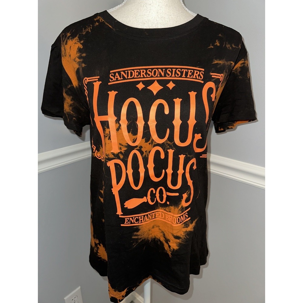 New Hocus Pocus T-Shirt Size Small Sanderson Sisters Enchanted Short Sleeve